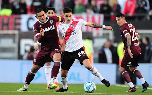 ¡Con dos joyas argentinas! Las otras gangas de jugadores 'top' del fútbol europeo