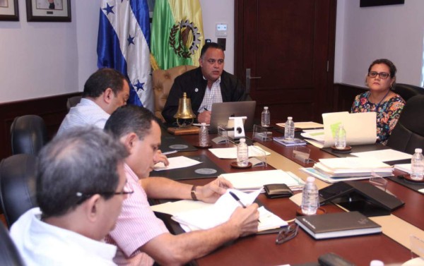 La revolución de Roberto Contreras en San Pedro Sula: La compra del hotel Sula, un gigantesco parqueo y demolerá la Municipalidad