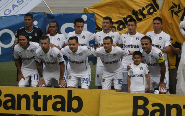 TOP: ¡Los 15 equipos con más títulos en Centroamérica!