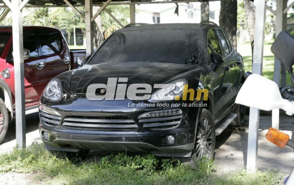 ¡Emotivas! Las fotos de la familia de Arnold Peralta en su tumba