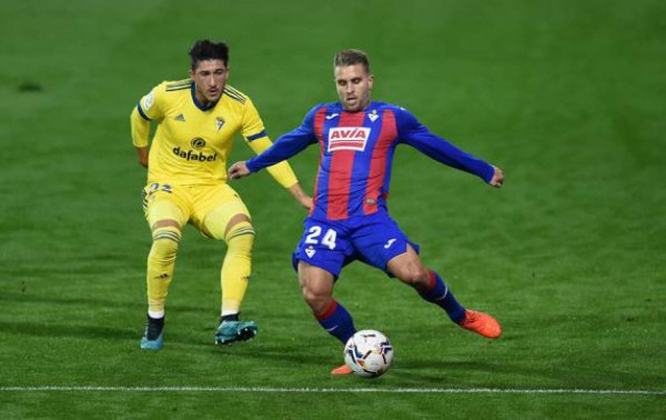 ¿Y el Choco Lozano? El 11 con el que Cádiz buscaría frenar a Barcelona en el Ramón de Carranza