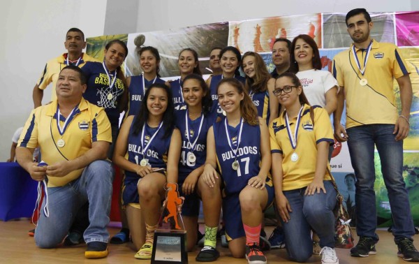 EN FOTOS: Así fue el cierre de los Juegos de la Juventud Unitec 2016 en San Pedro Sula