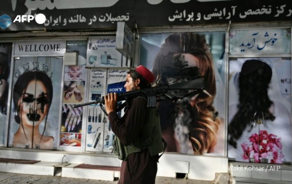 Dolorosa realidad en Kabul: así lucen las calles de la ciudad por el nuevo régimen talibán; las mujeres son borradas