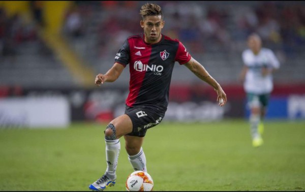 Los grandes futbolistas con los que jugará Cristian Cálix en el Atlas