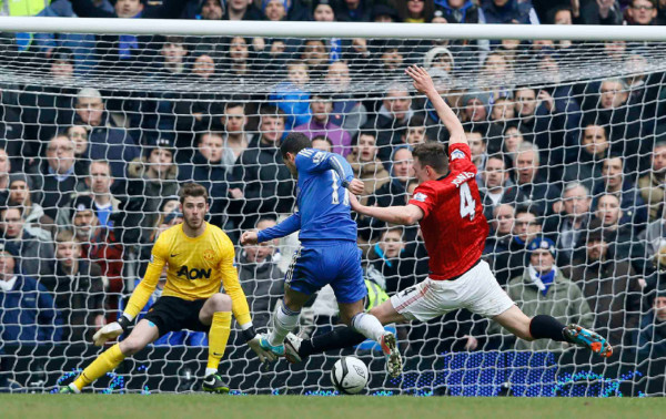 Chelsea se impone 1-0 al Manchester United y se medirán al Manchester City en las semifinales.