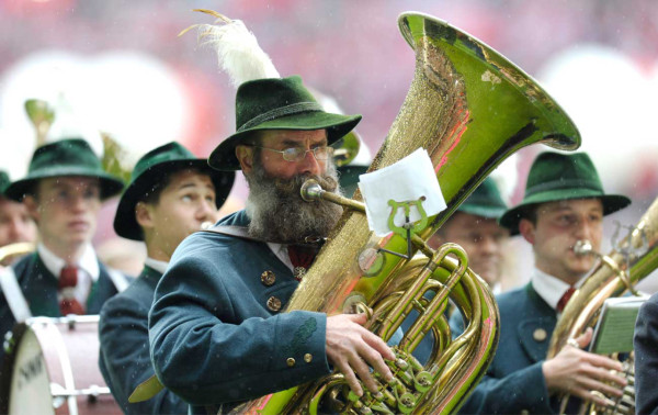 Bayern Múnich se corona campeón de la bundesliga en Alemania .
