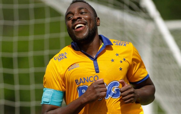 Diario AS incluye a Wilmer Crisanto en el 11 de las Américas