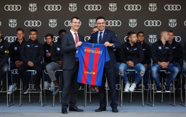 Los espectaculares autos de lujo que regalaron a jugadores del Barcelona