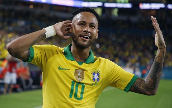 Gol, asistencia, abrazos y duro golpe: Así fue el regreso de Neymar con Brasil