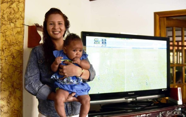 Ella es Kathleen Almendárez, la ceibeña a la que Romell Quioto añora