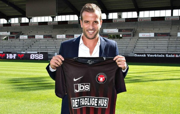 TOP: Grandes futbolistas activos que juegan en ligas desconocidas