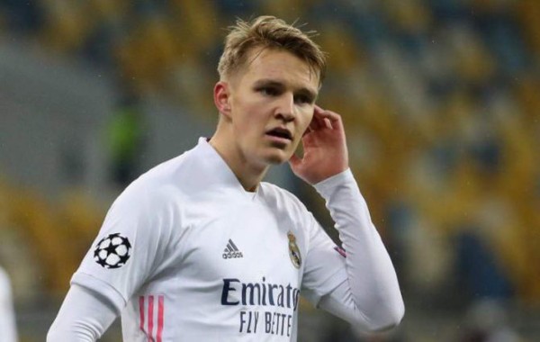 Mercado de fichajes: figura del PSG llegaría al Barcelona y en el Real Madrid preparan su salida