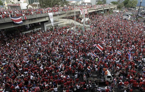 Costa Rica celebra con locura su pase histórico a cuartos de final