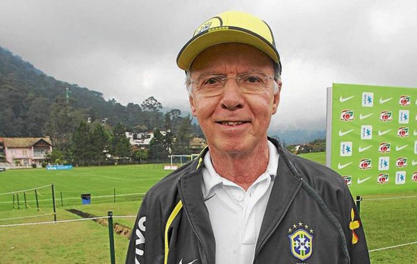 ¡'Bolillo' hace historia! El colombiano está en la lista de entrenadores que en más mundiales ha dirigido