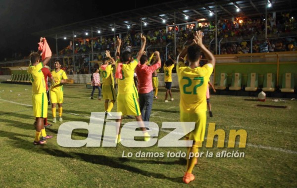 NO SE VIO POR TV: ¿Pinto viendo a Costly? Las fotos más curiosas en Honduras