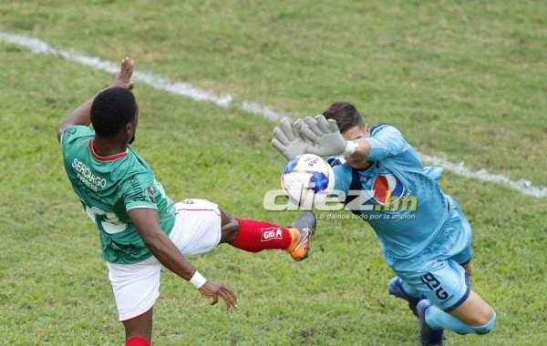 Curiosas: Héctor Vargas expulsado, el rostro de Archivald en gol de Bengtson y visita en el Nacional