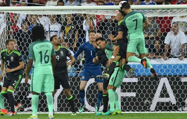 Un CR7 que vuela: Los cabezazos más épicos de Cristiano Ronaldo que terminaron en gol