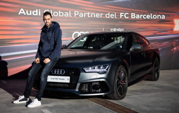 Los impresionantes autos que recibieron los futbolistas del Barcelona de parte de Audi