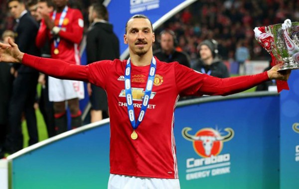 RUMORES Y FICHAJES: ¿Chicharito a la Premier? El Barça va por un técnico ganador