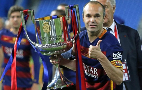 ¡Increíble top! Los 12 futbolistas que han ganado más de 30 títulos en clubes