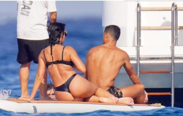 ¡Cazados! Georgina Rodríguez luce su impecable figura en un yate con Cristiano Ronaldo