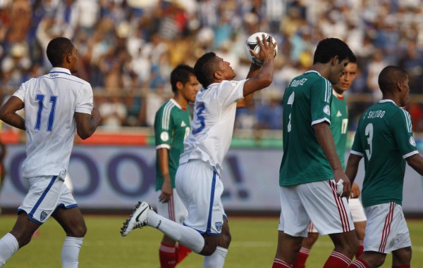 Las celebraciones curiosas y llamativas de Carlo Costly