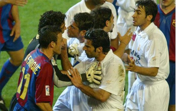 IMAGENES IMBORRABLES DEL CLÁSICO BARCELONA-REAL MADRID