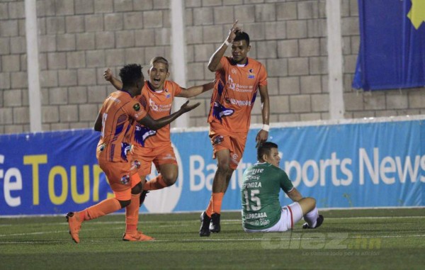 ¡En fotos! Héctor Vargas, el niño con granitas y las caras largas del empate de Marathón ante Upnfm