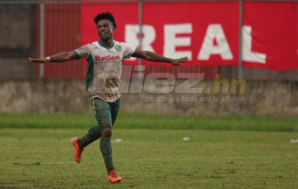 NO VISTE EN TV: ¿Para quién fue? El obsceno gesto de Costly y el reclamo de Claros