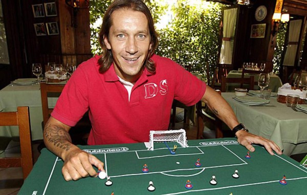 Así lucen ex figuras del Liverpool y Real Madrid