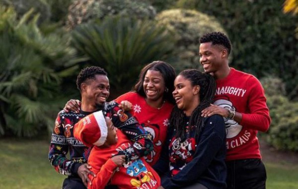 Apasionado beso de Thiago y uno en muletas: Así viven la navidad 2020 los cracks del fútbol