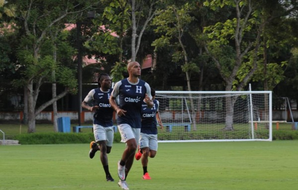 Así fue el día 1 de Honduras: La charla de Coito, solo 12 jugadores y la baja ante Canadá