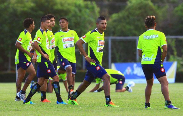 Primer entrenamiento de Carlo Costly con Real España