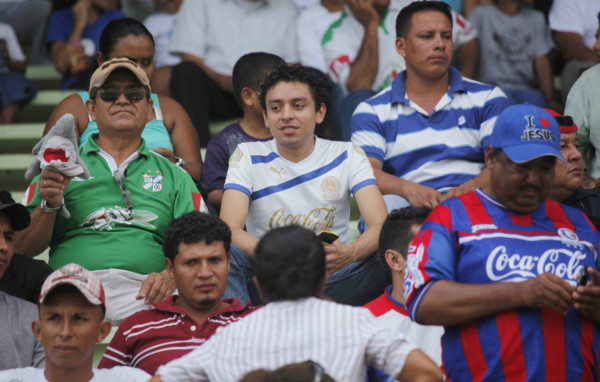 La fiel afición que llegó a los estadios.
