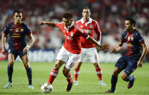 Barcelona vence 2-0 en visita a Benfica
