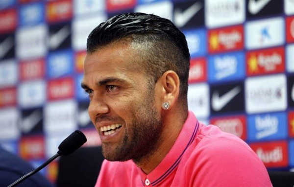 Dani Alves y sus frases que generaron polémica en el mundo del fútbol