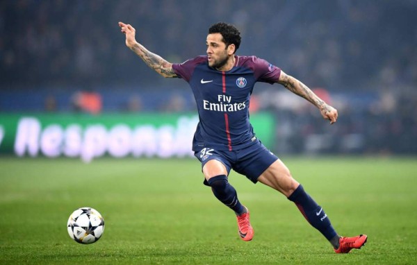 El brasileño Dani Alves tira la toalla y se marcha del París Saint-Germain