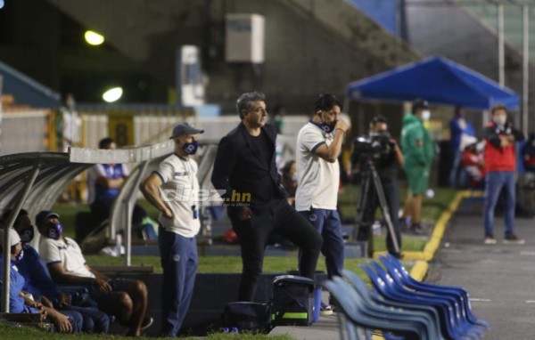 El gesto de Ramiro Rocca tras anotar, el bonito detalle de Diego Vázquez y el rostro de decepción de Héctor Vargas