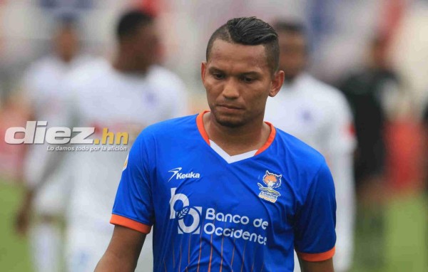 Las tristes fotos de los jugadores de la UPN tras la eliminación ante Olimpia