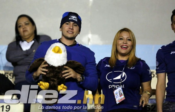 ¡Ambientazo en clásico capitalino entre Motagua y Olimpia!