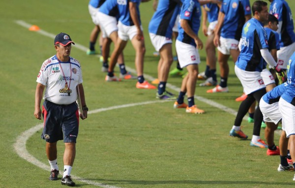 Costa Rica define su alineación para enfrentar a Italia