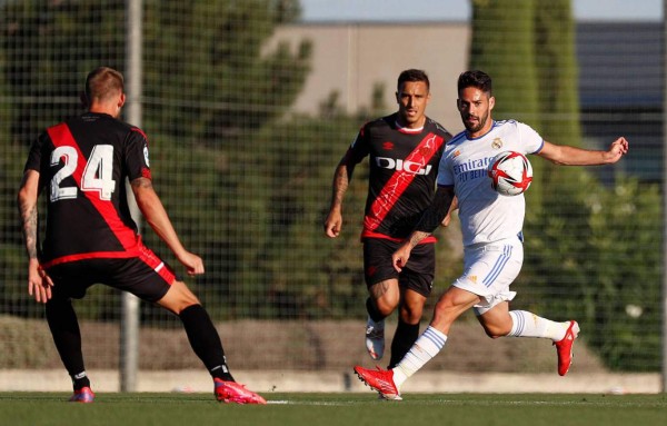 Un 11 con solo siete jugadores del primer equipo: El Real Madrid de Ancelotti empató con el Rayo