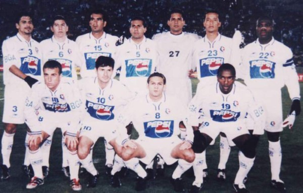 ¡Camisas icónicas! Los 16 uniformes más bonitos que ha lanzado el Olimpia en su historia