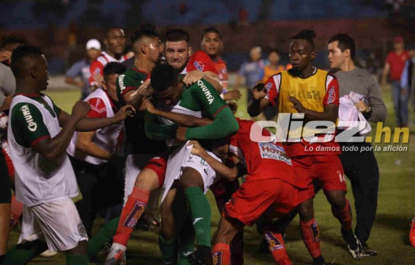 NO SE VIO POR TV: Trompadas, lágrimas y pedradas en la Jornada 17