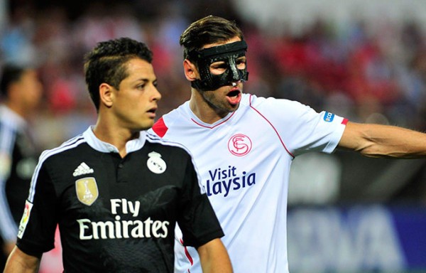 Futbolistas que han usado máscaras protectoras como lo hará Escober