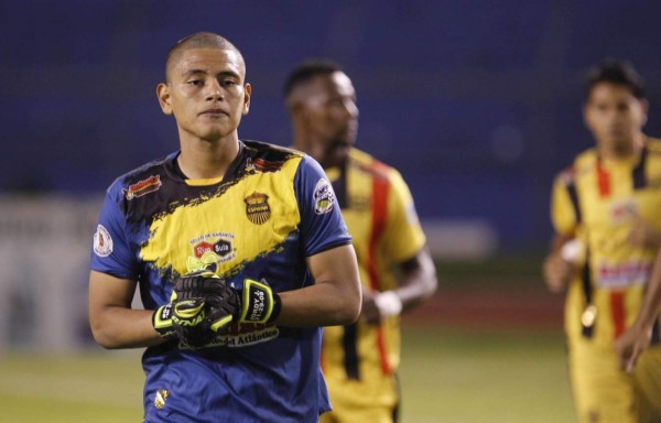 MERCADO: Olimpia y Marathón confirman baja, hondureño a Manchester