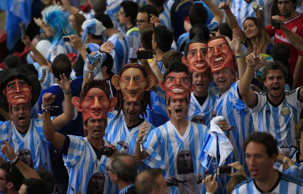 Argentina venció a Nigeria por 3 a 2 con dos goles de Lionel Messi