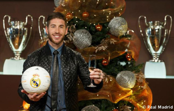 El Real Madrid realizó un brindis para desear una feliz Navidad a todos sus fanáticos .