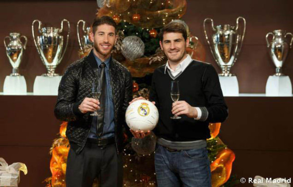 El Real Madrid realizó un brindis para desear una feliz Navidad a todos sus fanáticos .
