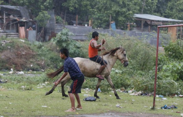 FOTOS: Así es un partido en un bordo de Honduras